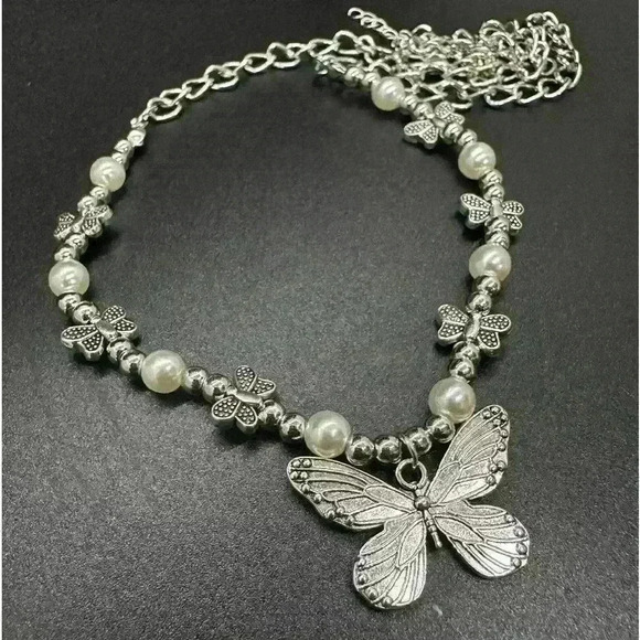 Butterfly Necklace Choker with Pearl charms.  Coquette charm necklace 💗 - Picture 4 of 4